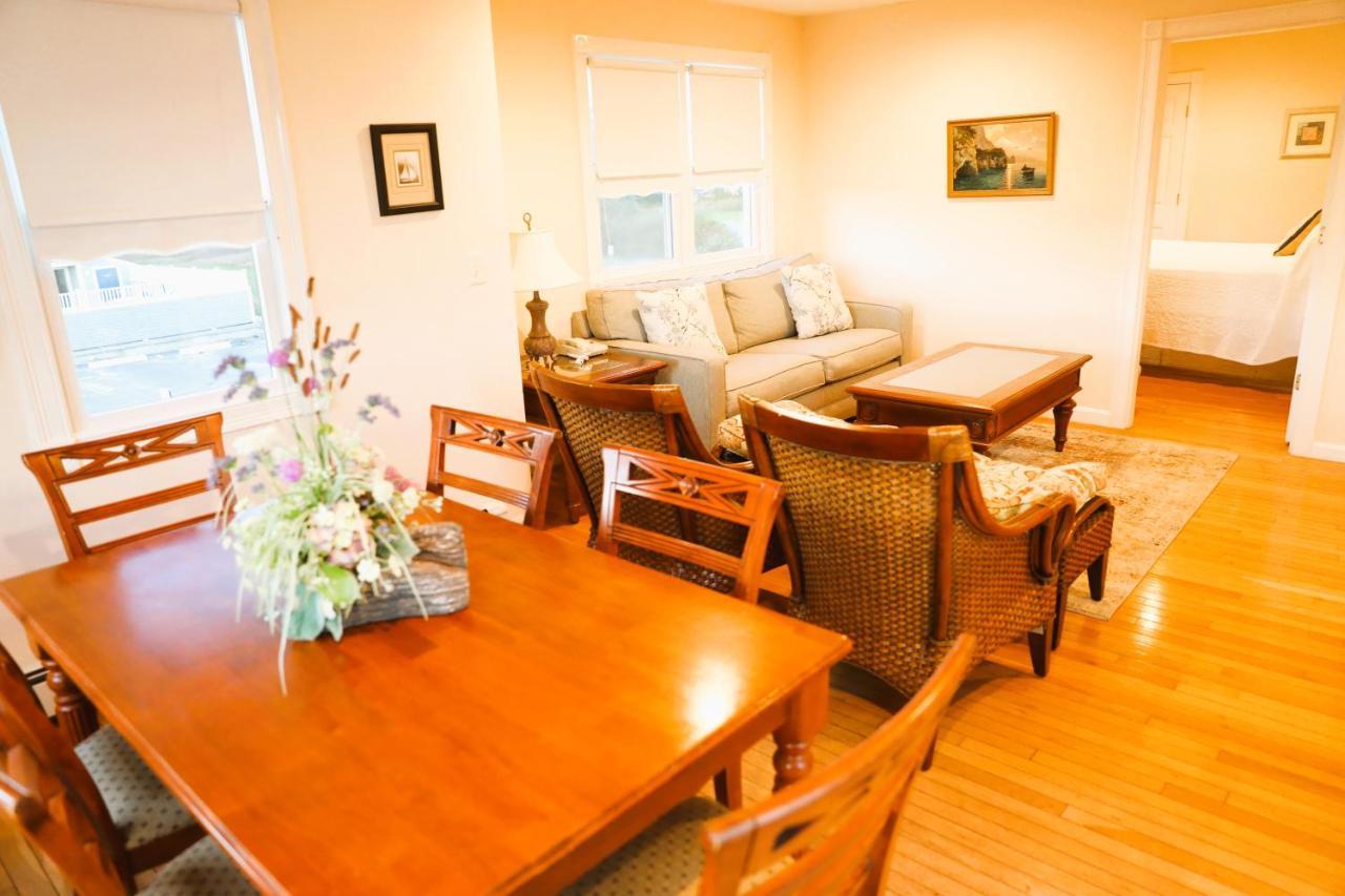By The Sea Guests Bed & Breakfast And Suites เดนนิสพอร์ต ห้อง รูปภาพ