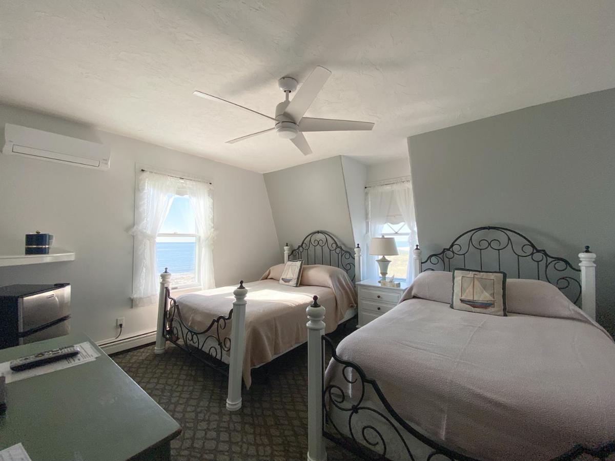 By The Sea Guests Bed & Breakfast And Suites เดนนิสพอร์ต ภายนอก รูปภาพ